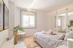 Lepanto Center Marbella 100m Of Beach