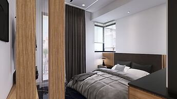 Captain Napoleon Paterakis CPN Luxurious Suites