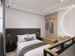 Captain Napoleon Paterakis CPN Luxurious Suites