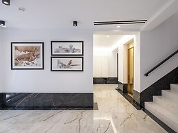 Captain Napoleon Paterakis CNP Luxurious Suites