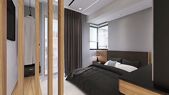 Captain Napoleon Paterakis CPN Luxurious Suites