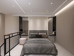 Captain Napoleon Paterakis CPN Luxurious Suites