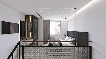 Captain Napoleon Paterakis CPN Luxurious Suites