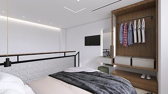 Captain Napoleon Paterakis CPN Luxurious Suites