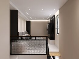 Captain Napoleon Paterakis CPN Luxurious Suites