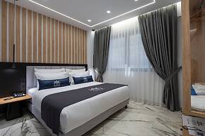 Captain Napoleon Paterakis CNP Luxurious Suites