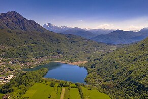 Baita Immersa Nel Verde