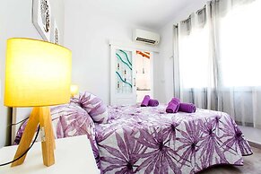 Apartment With air Conditioning, Parking and Wi-fi