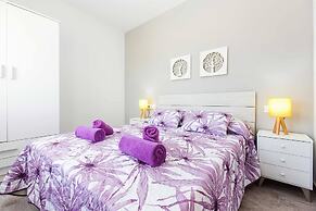 Apartment With air Conditioning, Parking and Wi-fi