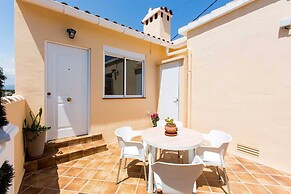 Apartment With air Conditioning, Parking and Wi-fi