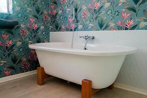 36 Alexander Guest House