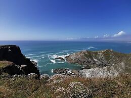 Bright Welcoming Falmouth Home Garden Parking