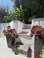 Bright Welcoming Falmouth Home Garden Parking