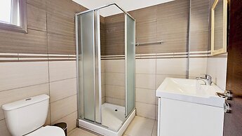 Phaedrus Living Ledras Residences 202