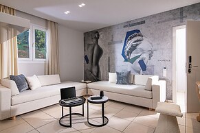 Filia Luxury Suites