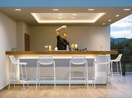 Filia Luxury Suites