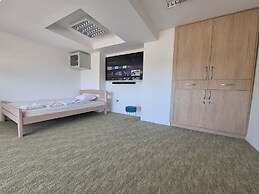 AdriaMont - Rooms and Co-working