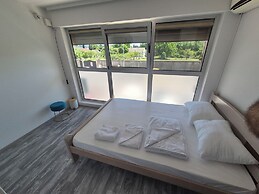AdriaMont - Rooms and Co-working