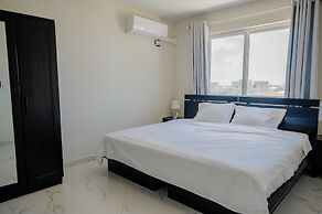 Spacious 4-bedroom Apartment 2 km From Eagle Beach - Dream Suites Arub