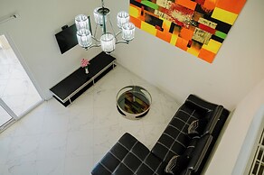 Spacious 4-bedroom Apartment 2 km From Eagle Beach - Dream Suites Arub