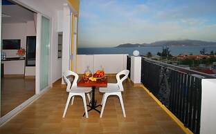 Melyna Hotel Nha Trang Beach