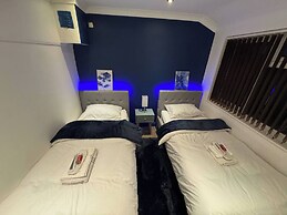 Tranquil Cambridge Getaway