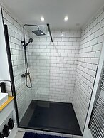 Tranquil Cambridge Getaway