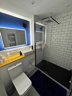 Tranquil Cambridge Getaway