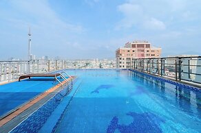 Maxhome Luxury Hotel