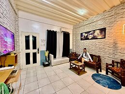 Axon Cozy Modern House #B Near The Walking Street