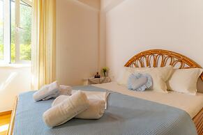 Orestis Stone Apartment for 2 With Garden