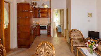 Orestis Stone Apartment for 2 With Garden