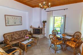 Orestis Stone Apartment for 2 With Garden