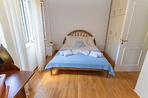 Orestis Stone Apartment for 2 With Garden