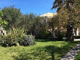 Orestis Stone Apartment for 2 With Garden