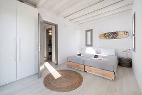 Rising Sun Villa Near Naousa and the Beach Paros