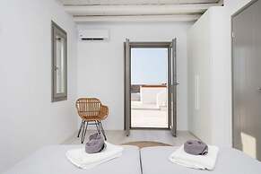 Rising Sun Villa Near Naousa and the Beach Paros