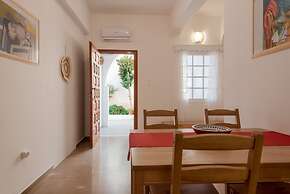 Naousa Central House Paros