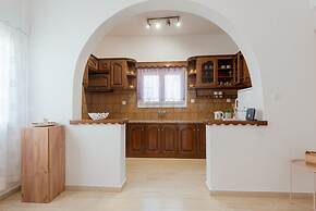 Naousa Central House Paros