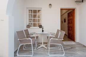 Naousa Central House Paros