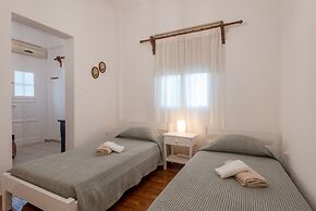 Naousa Central House Paros