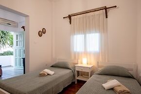 Naousa Central House Paros