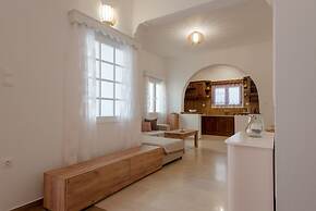 Naousa Central House Paros