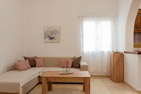 Naousa Central House Paros