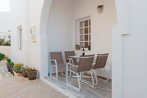 Naousa Central House Paros