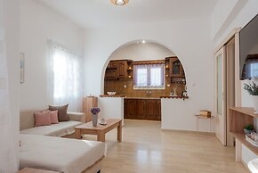 Naousa Central House Paros