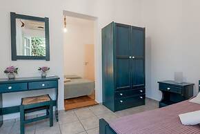 Naousa Central House Paros