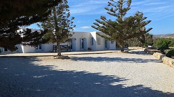 Divers Cycladic House Paros