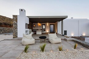 Rising Moon Villa Near Naousa and the Beach