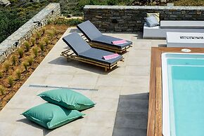 Rising Moon Villa Near Naousa and the Beach